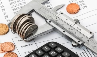 Монеты в штангенциркуле